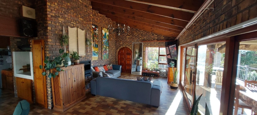 4 Bedroom Property for Sale in Noorsekloof Eastern Cape